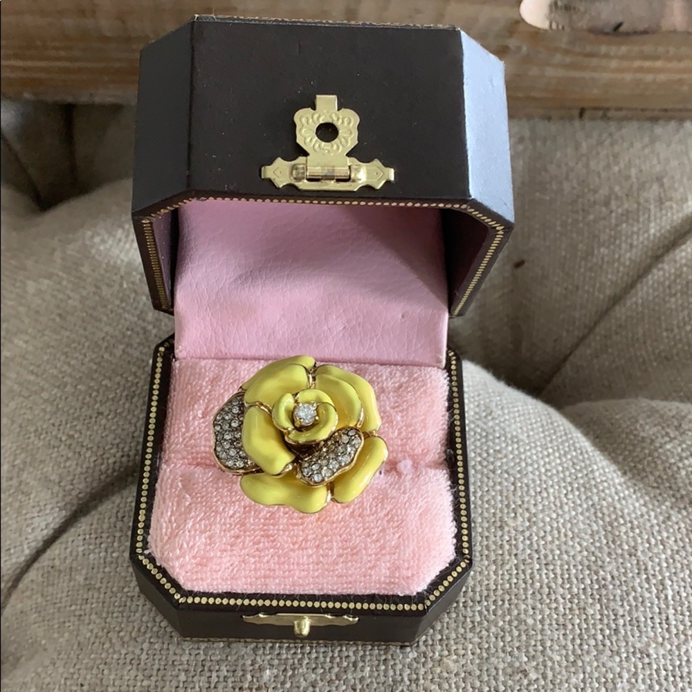 Juicy Couture Flower Ring